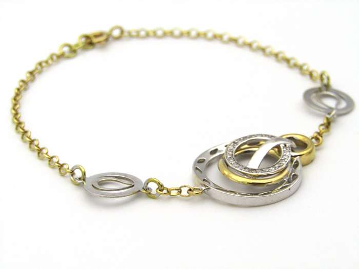 18K gold diamond bracelet.