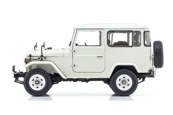 TOYOTA LAND CRUISER 40 VAN WHITE 1/18, DIECAST COLLECTABLES