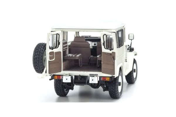 TOYOTA LAND CRUISER 40 VAN WHITE 1/18, DIECAST COLLECTABLES