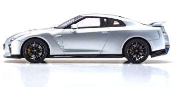 NISSAN GT-R SILVER 2020 1/18, DIECAST COLLECTABLES