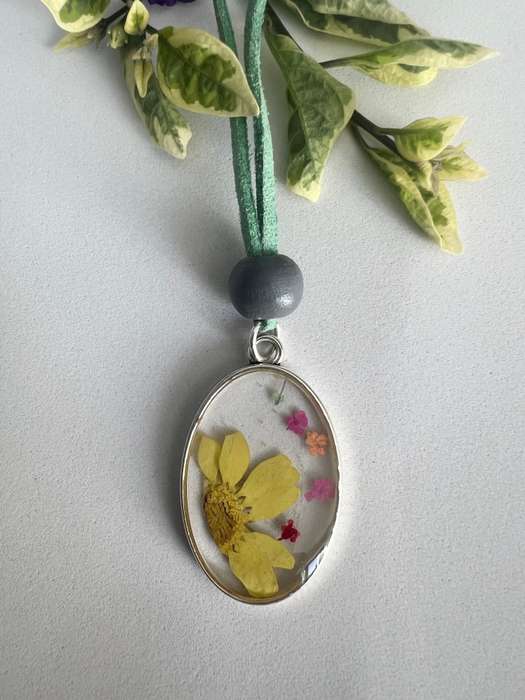 Lovely Daisy Epoxy Crystal