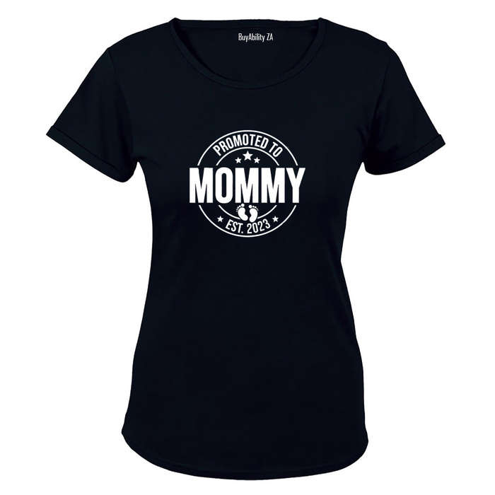 Mommy EST 2023 - Ladies - T-Shirt