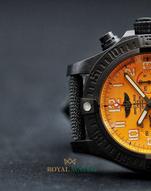 Breitling Avenger Hurricane Breitlight® - XB0170/E41IW1 ()