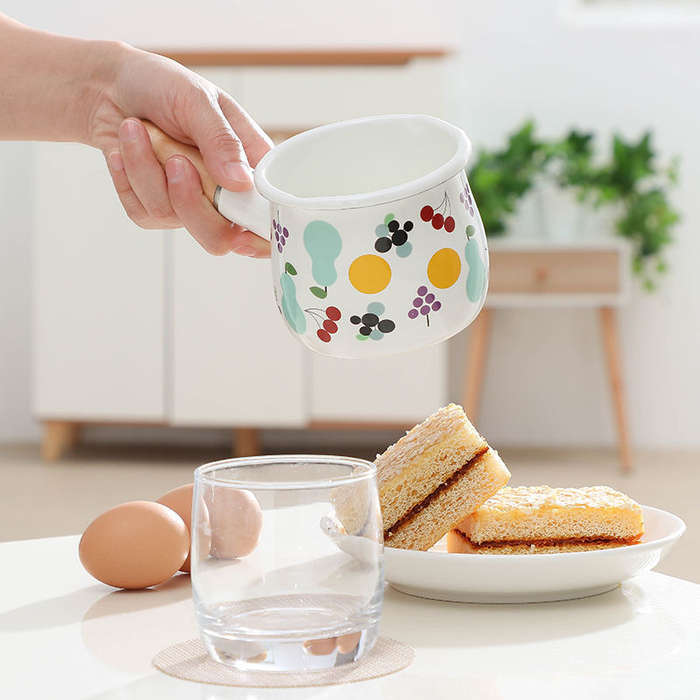 Agate Enamel Saucepan Milk Pan Mini Butter Warmer with Wooden Handle 10cm