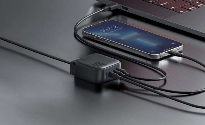 TravelHub GaN100 4-Port Wall Charger - Smalletst 100W charger