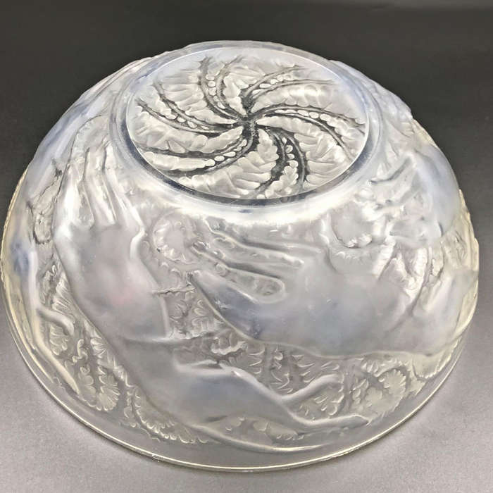 Rene Lalique Art Deco Chiens Bowl C1930