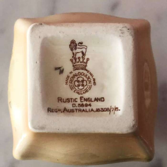 Royal Doulton Rustic England Spill Vase D5894