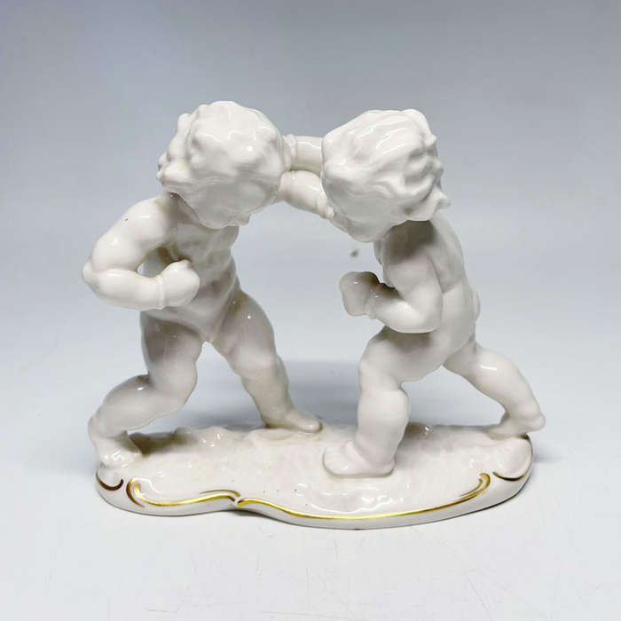 Hutschenreuther Selb Cherubs Putti Boxing Figurine