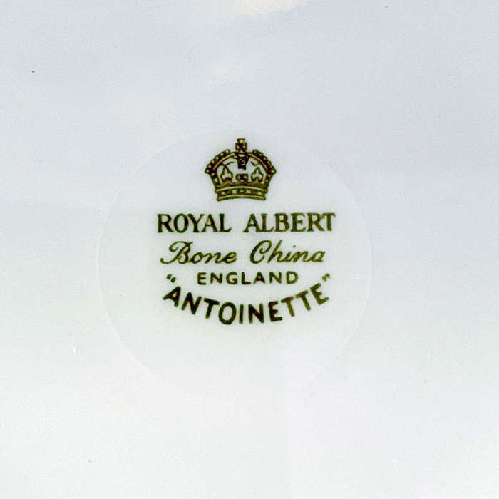 Royal Albert Antoinette 21 Piece Tea Service