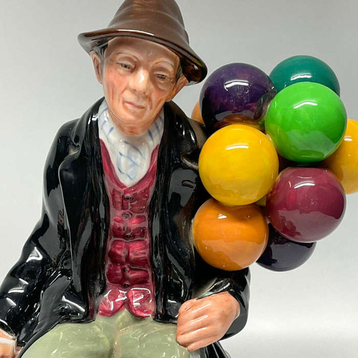 Royal Doulton Figurine The Balloon Man HN1954