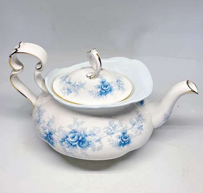 Royal Albert Tiffany Gainsborough Tea Pot