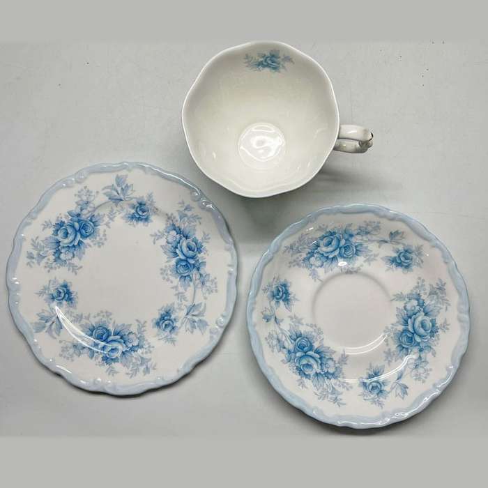 Royal Albert Tiffany 21 Piece Tea Service Gainsborough