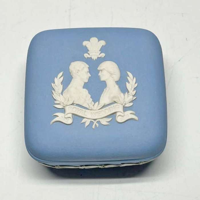 Wedgwood Jasperware Royal Wedding Trinket Box 1991