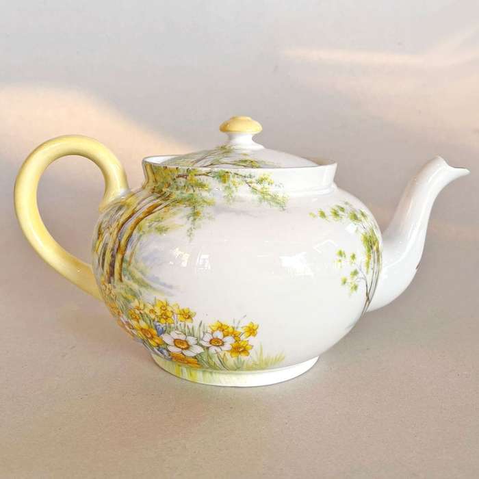 Shelley Daffodil Time Tea Pot