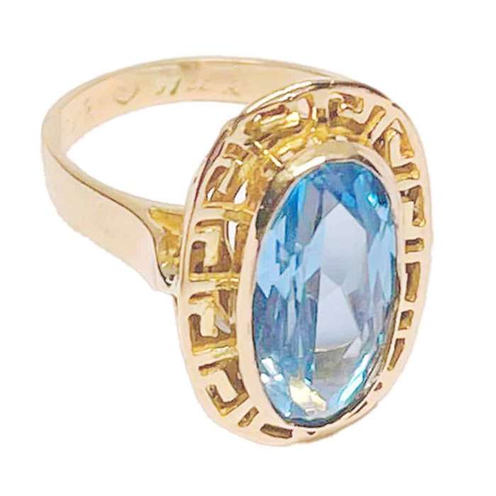 18ct Gold Spinel Ring
