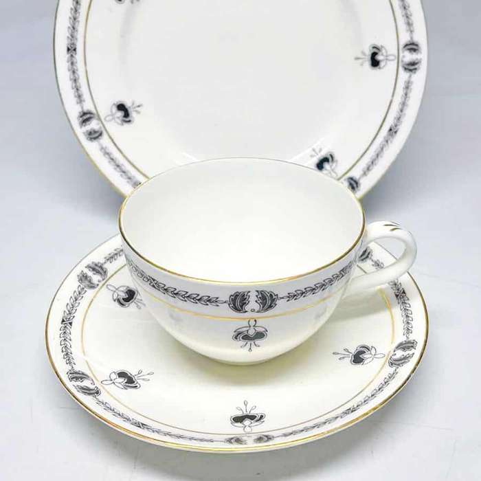 Shelley Art Deco Tea Trio 2018