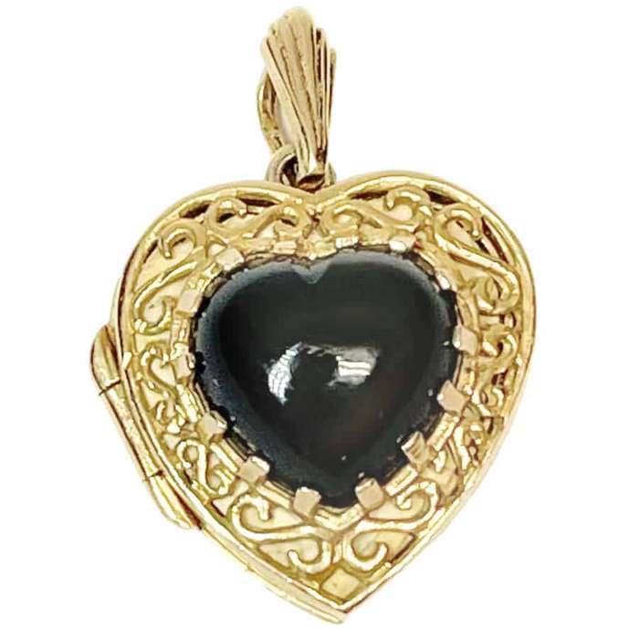 9ct Gold Onyx Heart Locket