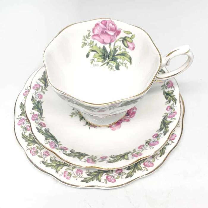 Royal Albert Cotswold Malvern Trio