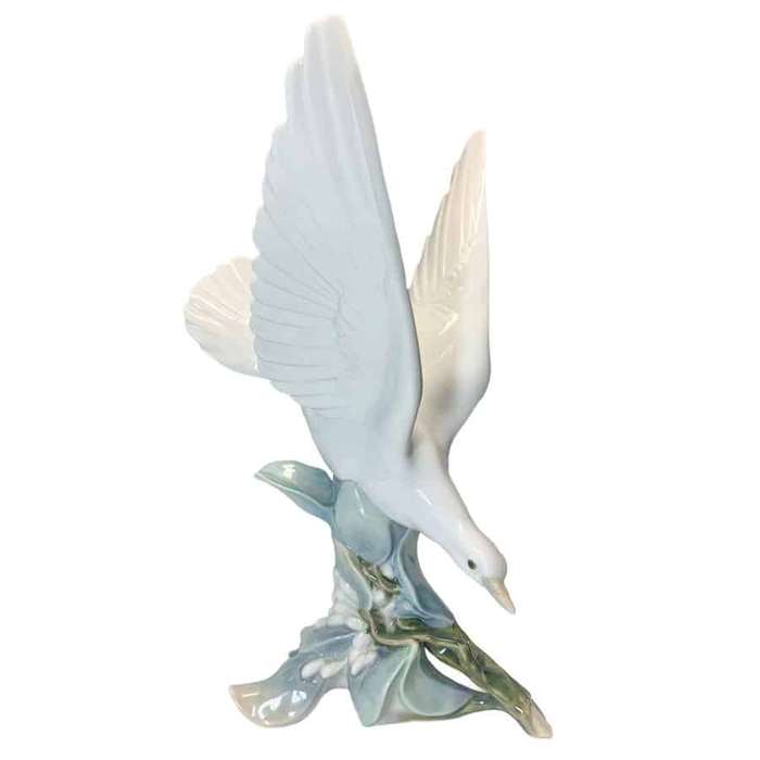 Lladro Turtle Dove 29cm