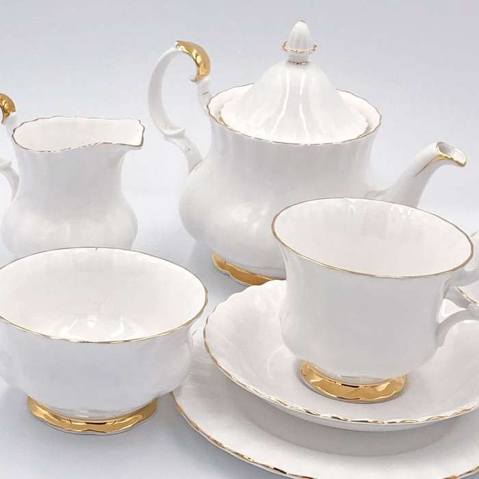 Royal Albert Bachelor Tea Set Val Dor