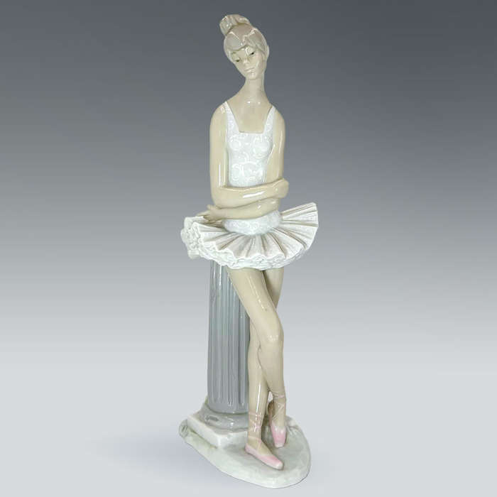 Lladro Ballerina Poised In A Pensive Move