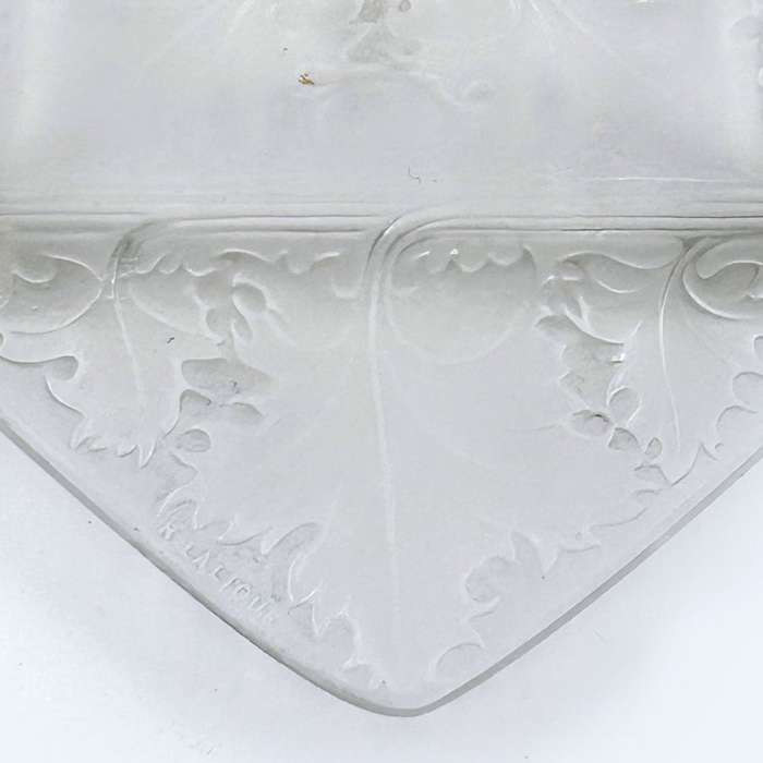 Lalique Vezelay Frosted Art Nouveau Leaf Design Ashtray C1924