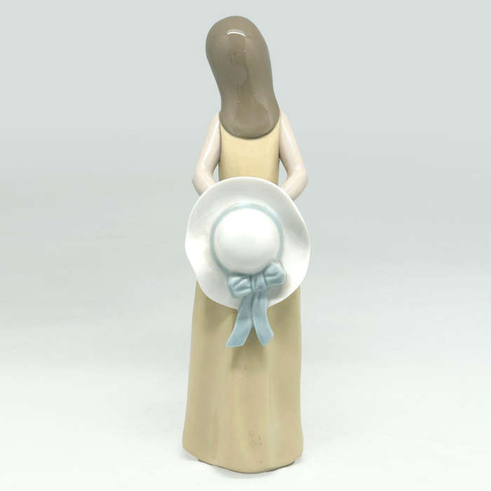 Lladro Figurine Naughty Girl With Straw Hat 5006