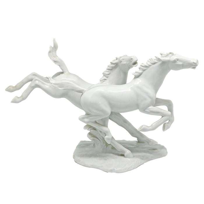 Schaubach Kunst Kurt Steiner Blanc De Chine Wild Horse Scene