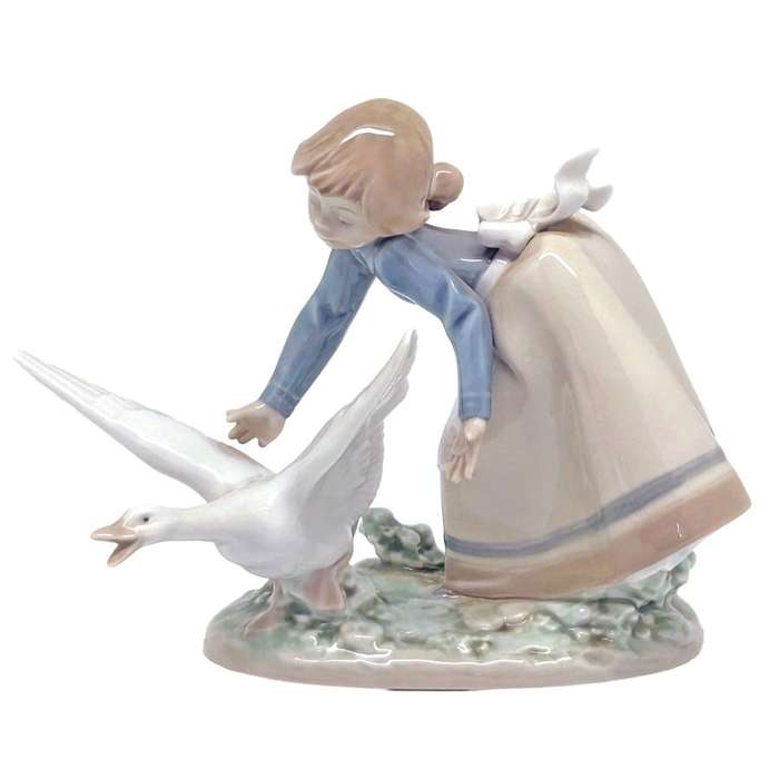 Lladro Figurine Wild Goose Chase 5553
