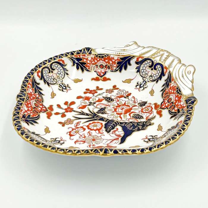 Royal Crown Derby Imari Pattern Shell Shaped Bowl  C1922