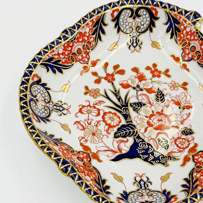 Royal Crown Derby Imari Pattern Shell Shaped Bowl  C1922