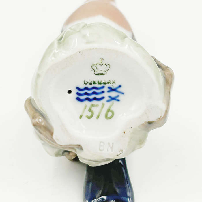 Royal Copenhagen Perched Robin 1516