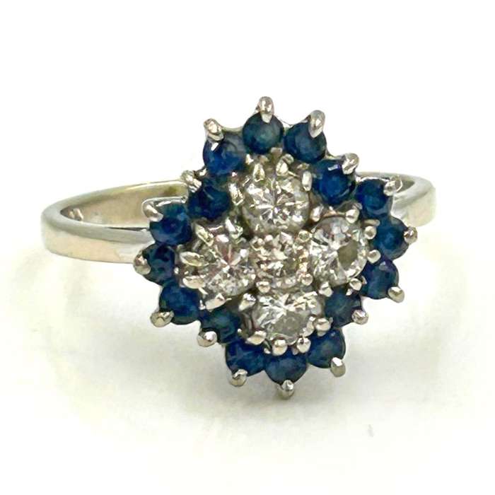 18ct Gold Diamond And Sapphire Cluster Ring
