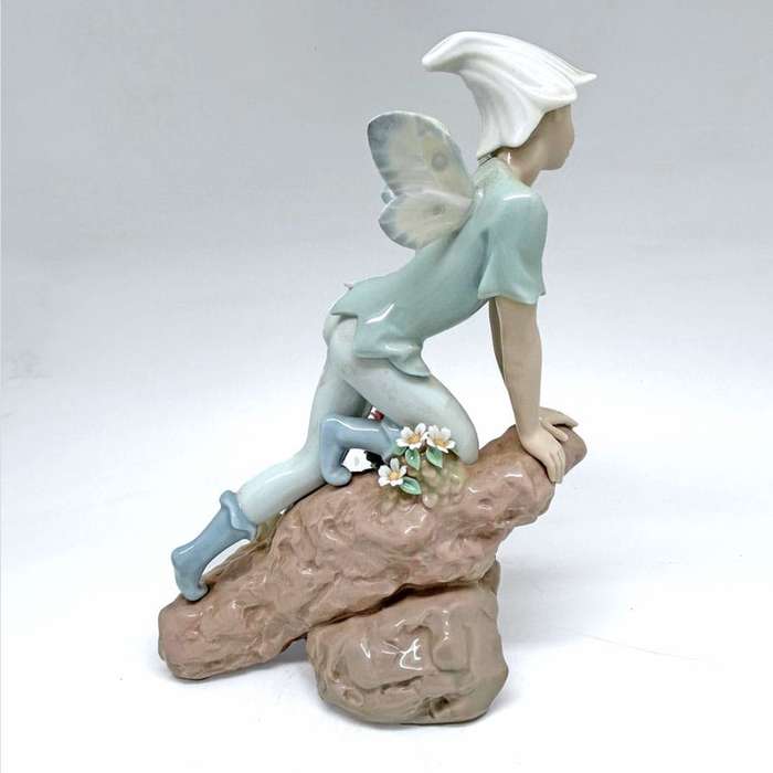 Lladro The Enchanted Forest Prince Of Elves Figurine