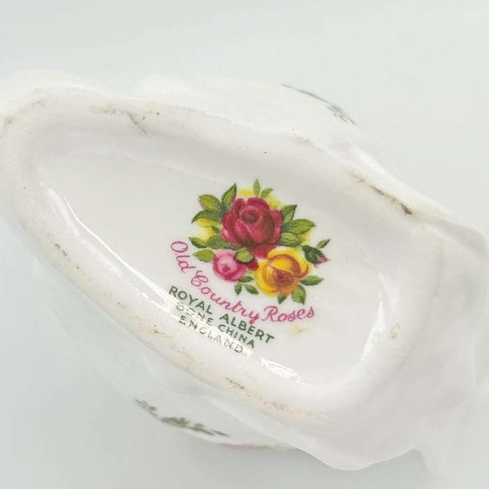 Royal Albert Old Country Roses Swan Vase