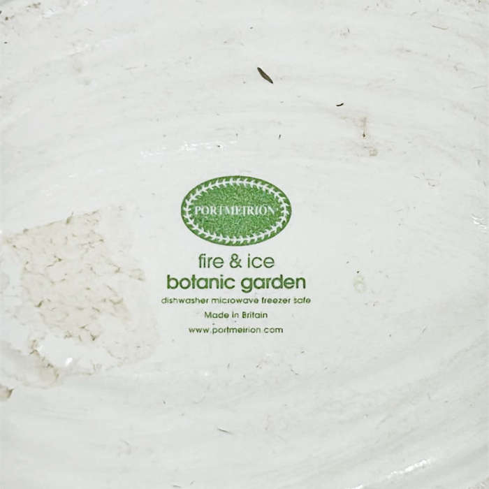 Portmeirion Botanic Garden Pie Dish Woody Nightshade