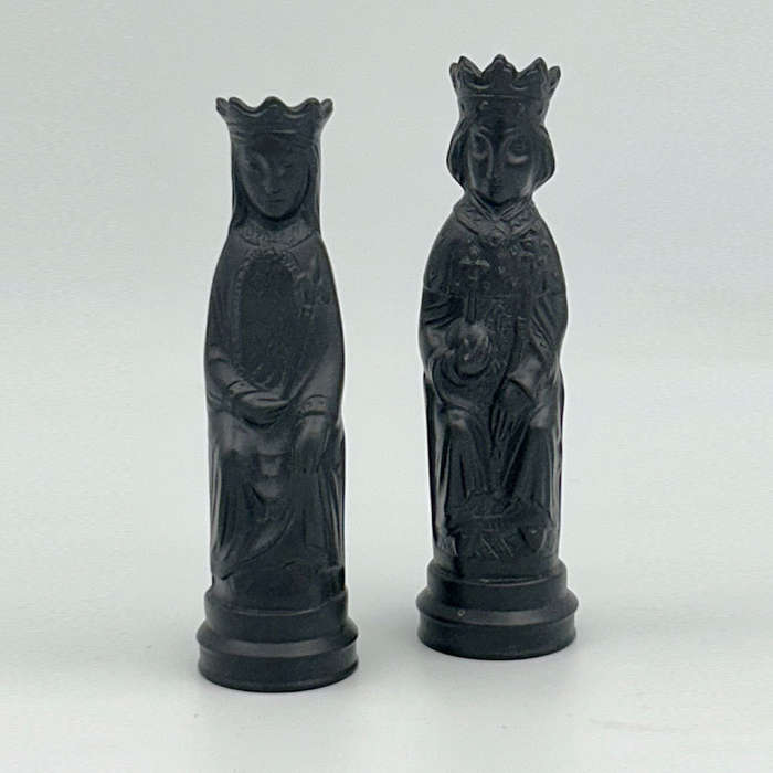 Black Wedgewood Basalt Chess Figurines King & Queen Machin Chess Pieces England