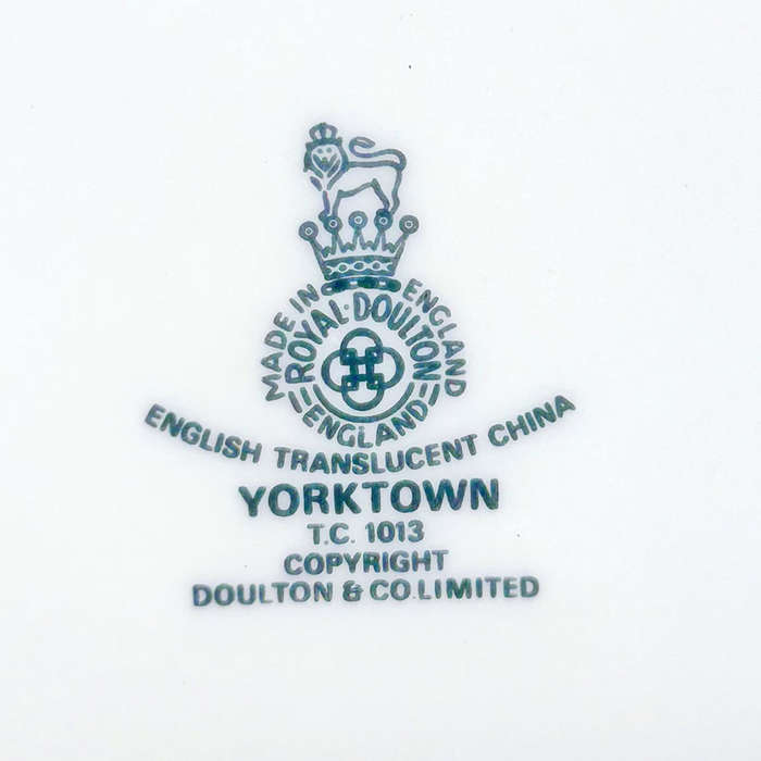 Royal Doulton Yorktown Vegetable Toureen 1013
