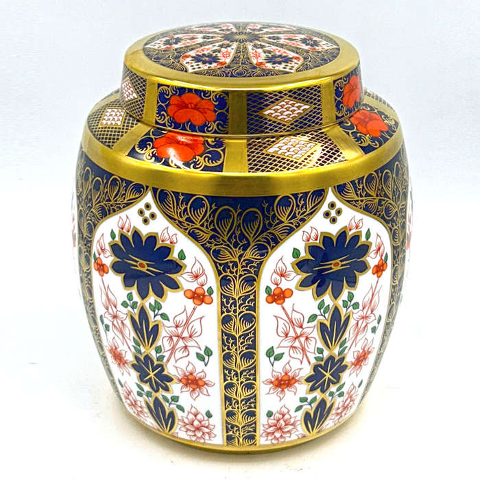 Royal Crown Derby Old Imari Large Ginger Jar And Cover 1128