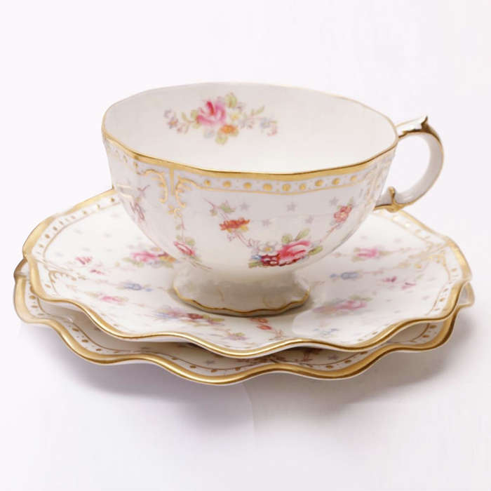 Royal Crown Derby Royal Antionette Tea Trios C1963