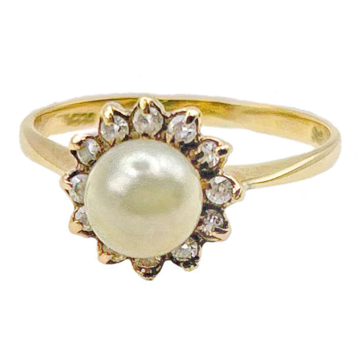Diamond And Pearl Halo Ring 9 Carat Gold