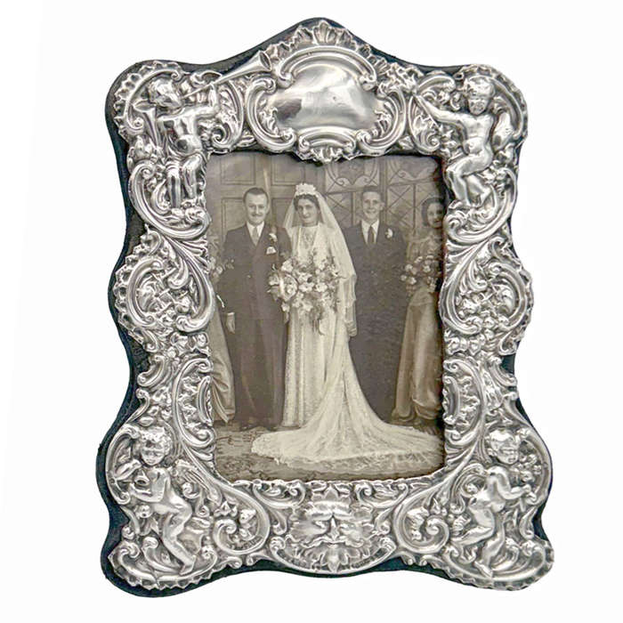 Hallmarked Silver Picture Frame With Cherubs London 1986