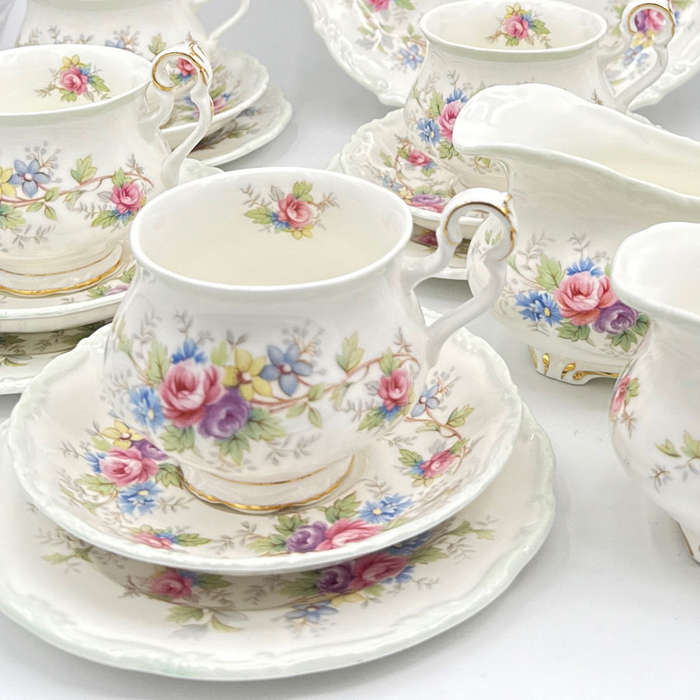 Royal Albert Colleen Victoria 21 Piece Tea Service