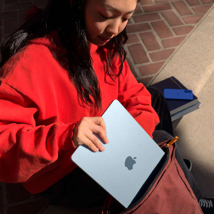 13-inch MacBook Air: Apple M4 chip with 10-core CPU and 10-core GPU, 24GB, 512GB SSD - Silver,Mod...