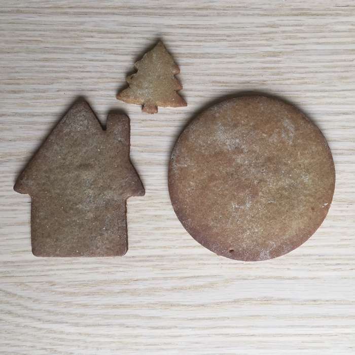 Gingerbread House Scene Kit