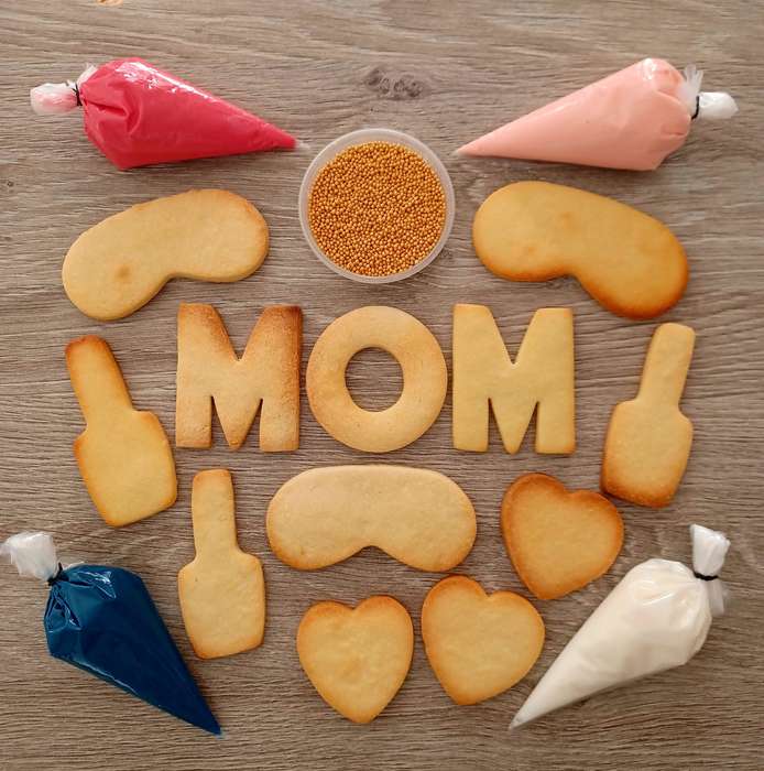 Mother's Day Cookie Decorating Kit