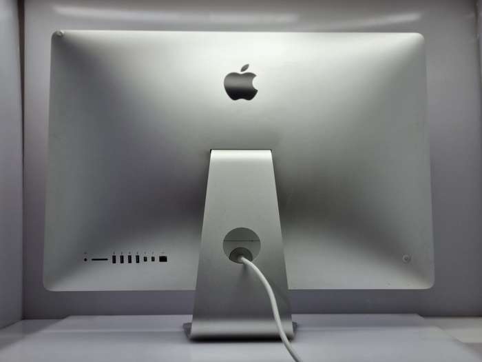 iMac 27-Inch "Core i5" 3.2 GHz (5K, Late 2015) 8GB RAM 1TB Fusion Drive Silver (12 Month Warranty)