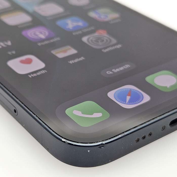 iPhone 13 128GB Midnight (6 Month Warranty) + Screen Protector Bundle Value: R200