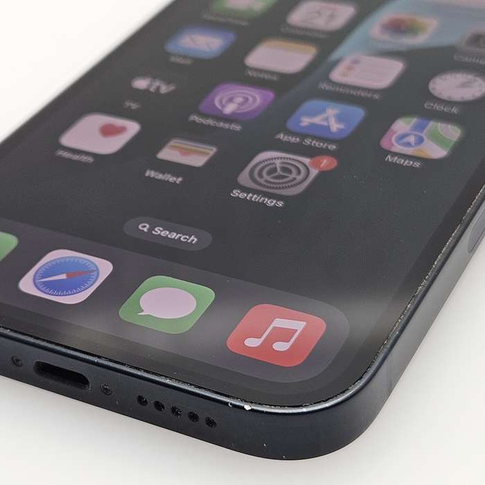 iPhone 13 128GB Midnight (6 Month Warranty) + Screen Protector Bundle Value: R200