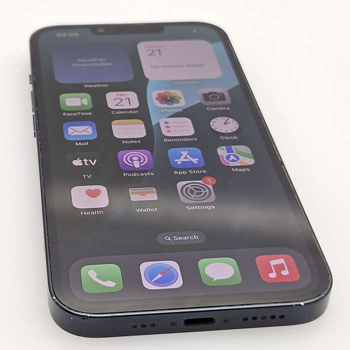 iPhone 13 128GB Midnight (6 Month Warranty) + Screen Protector Bundle Value: R200